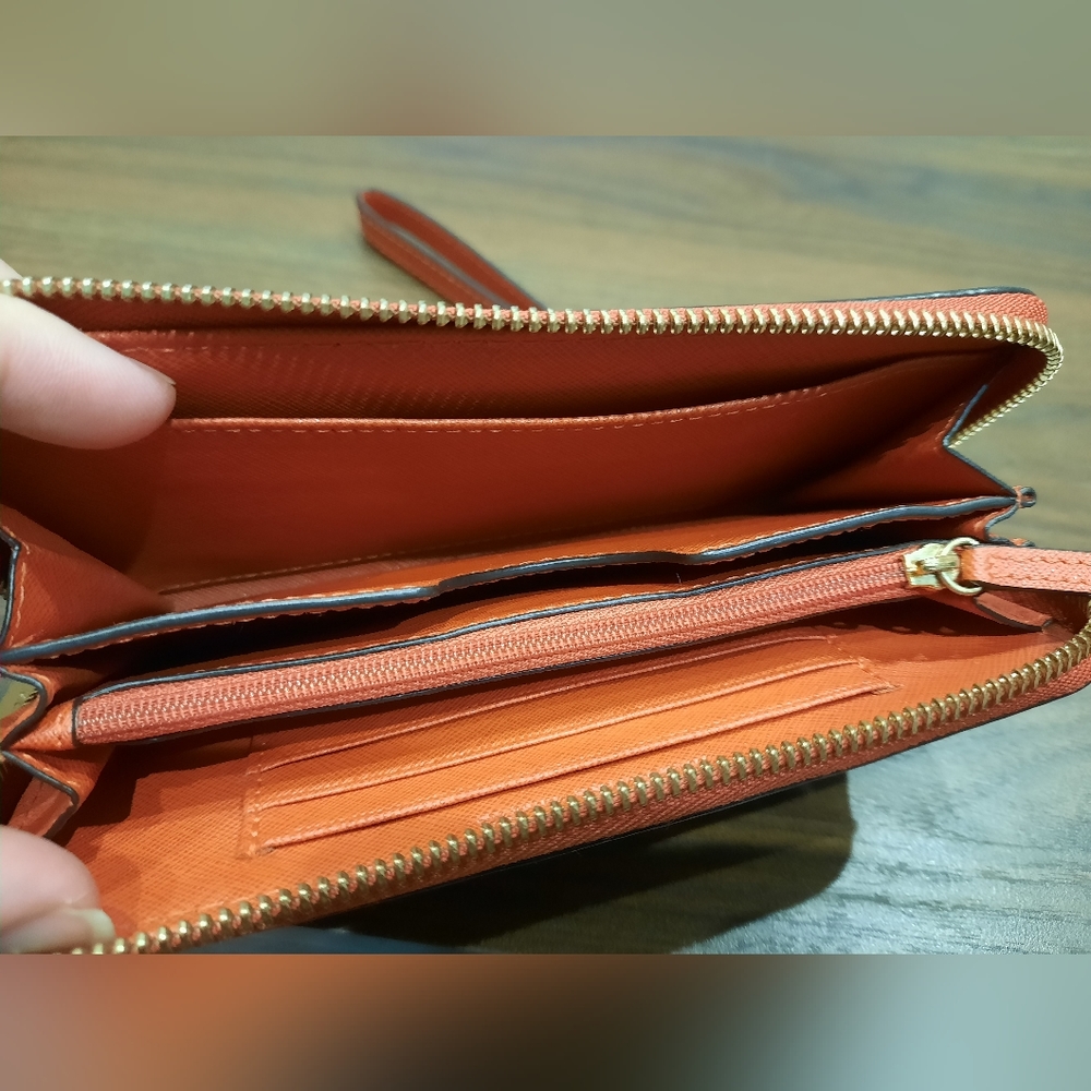 Michael Kors Wristlet Wallet Orange - Picture 5 of 6